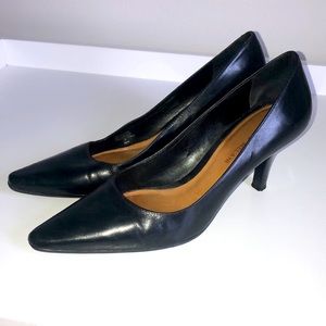 The perfect black pumps!